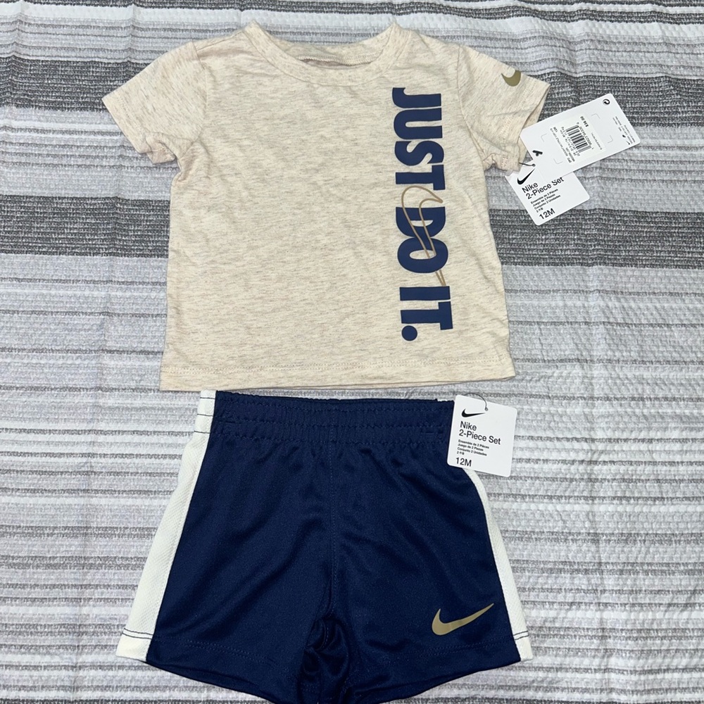 Nike Baby 12M 2-Piece Outfit